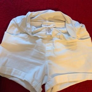 Liz Lange maternity shorts